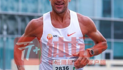开云体育下载-沙特主帅忙里偷闲 率教练团队参加半程马拉松赛