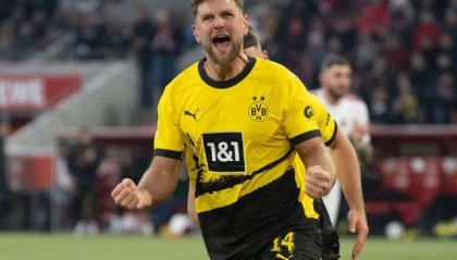 开云体育-秦游夏：多特能赢球了，但如何踢得更好？